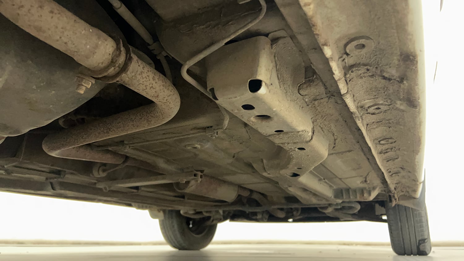 Used 2017 Tata Tiago Revotron XT Petrol Manual extra REAR RIGHT UNDERBODY VIEW