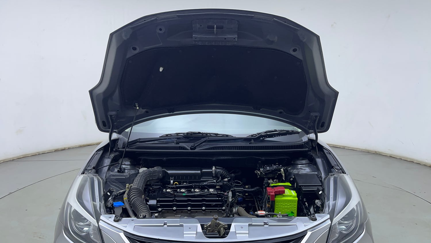 Used 2021 Maruti Suzuki Baleno Delta Petrol Manual engine ENGINE & BONNET OPEN FRONT VIEW