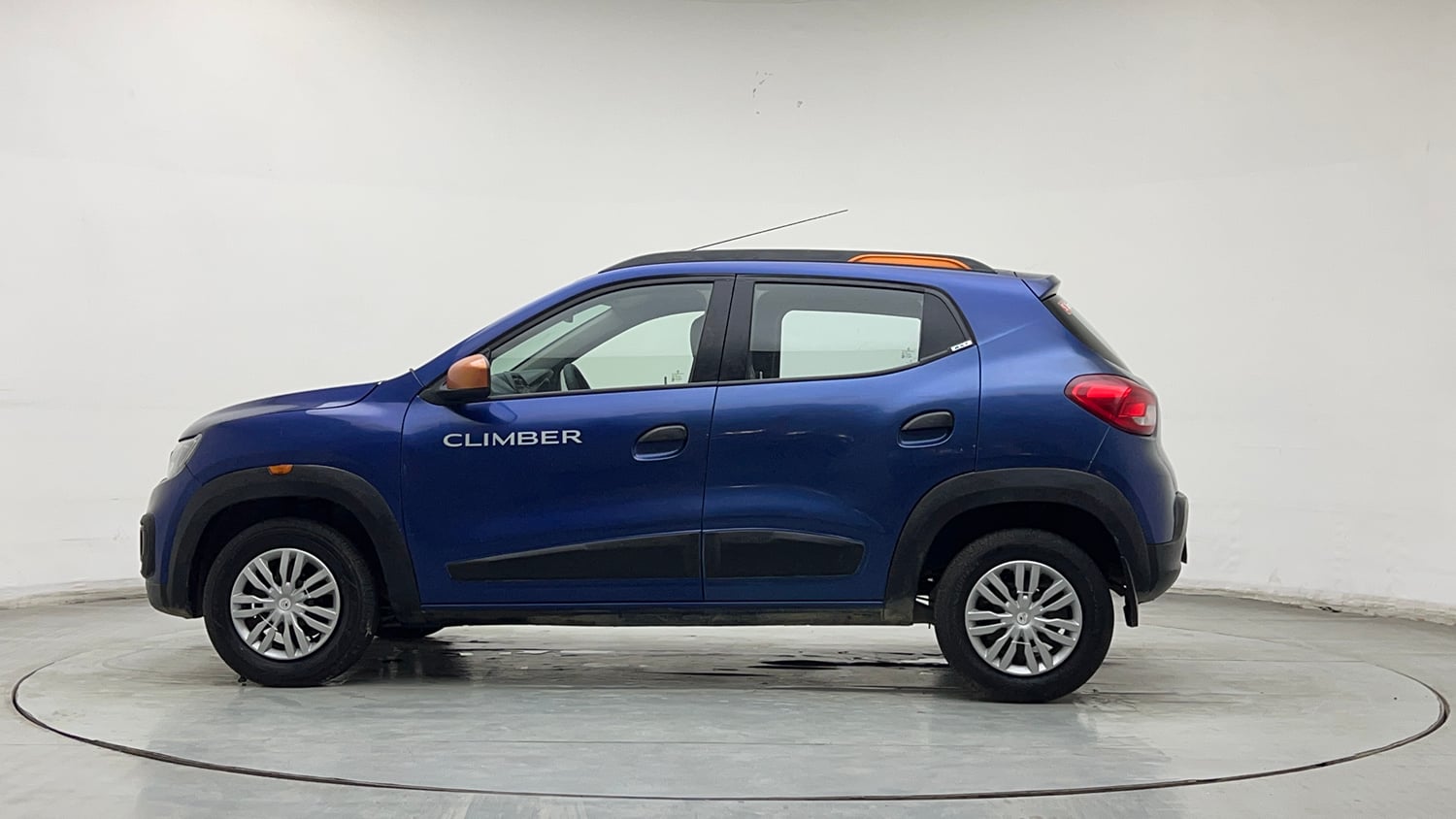 Used 2017 Renault Kwid CLIMBER 1.0 AMT Petrol Automatic exterior LEFT SIDE VIEW