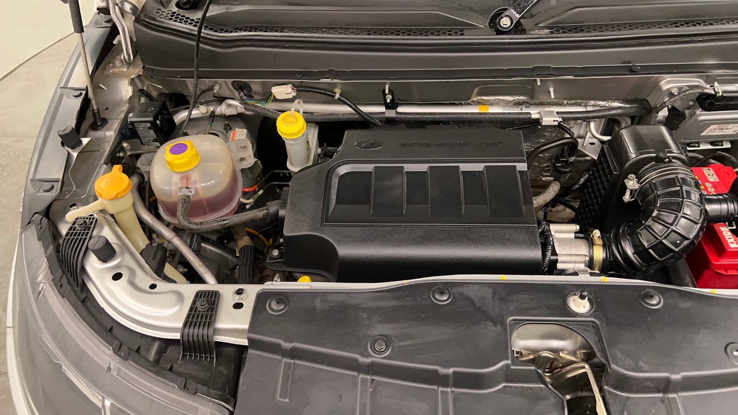 Used 2019 Mahindra KUV100 NXT K6 Plus 6 STR Petrol Manual engine ENGINE RIGHT SIDE VIEW