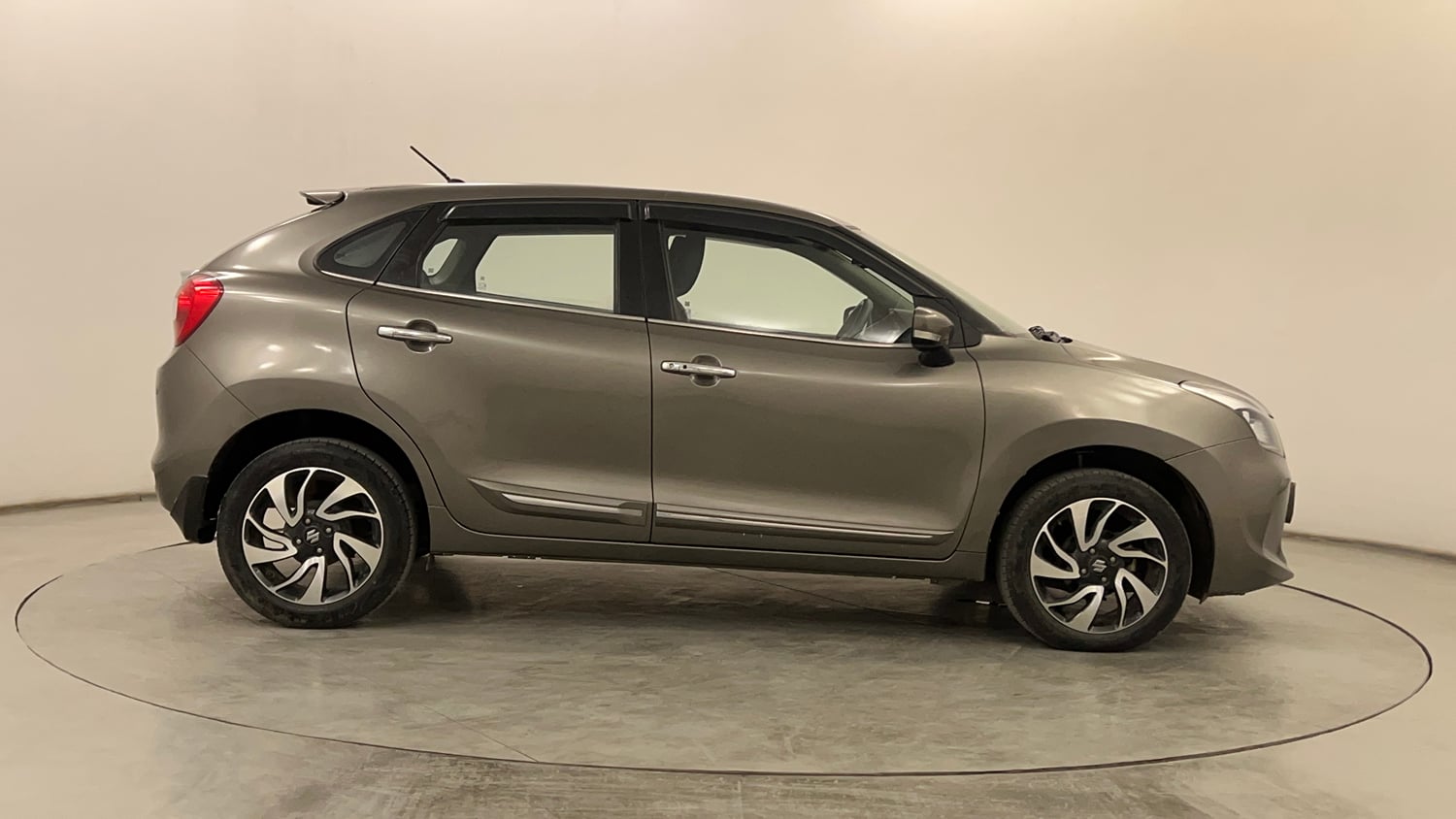 Used 2020 Maruti Suzuki Baleno Zeta Petrol Manual exterior RIGHT SIDE VIEW