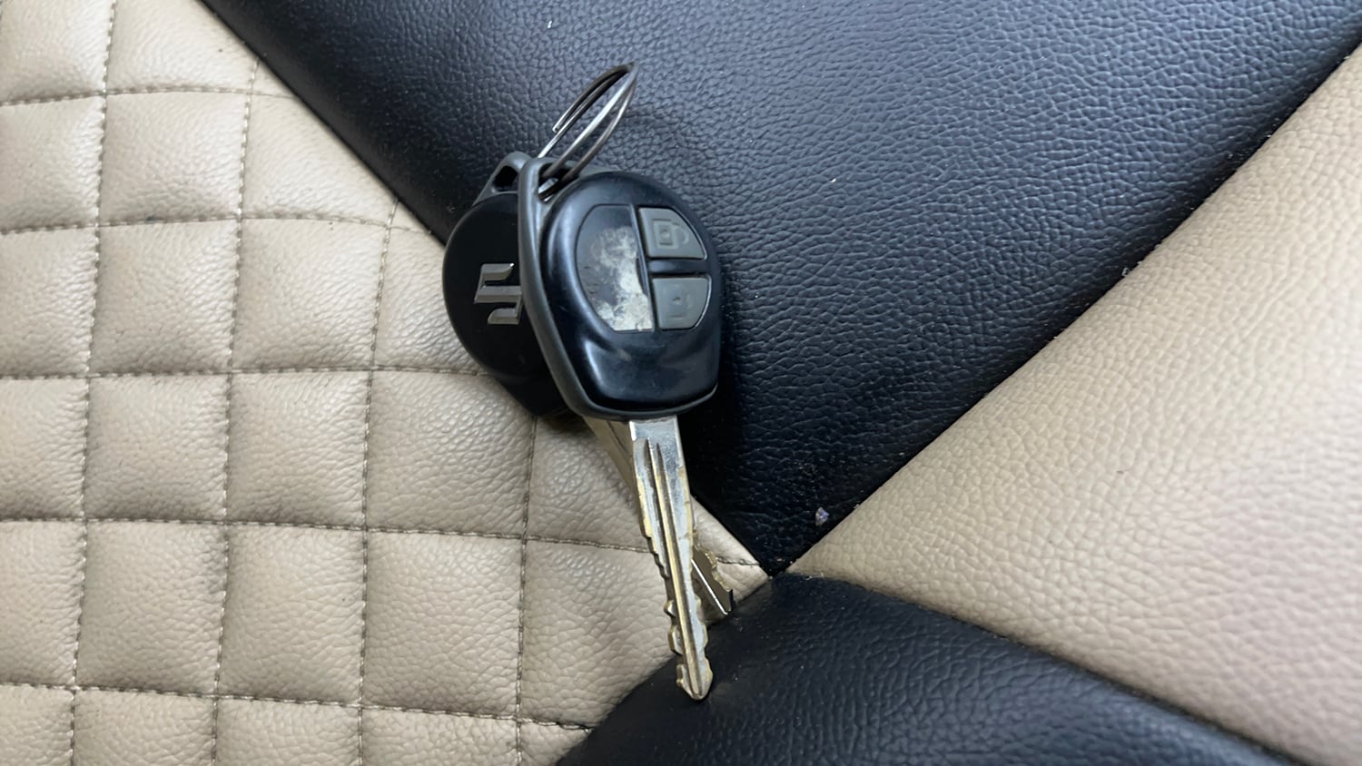 Used 2015 Maruti Suzuki Swift Dzire VXI Petrol Manual extra CAR KEY VIEW