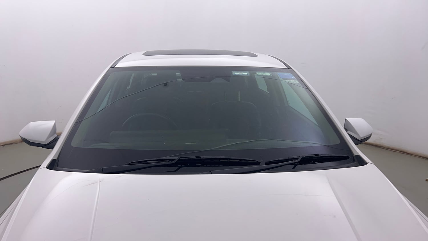 Used 2023 Hyundai Verna SX (O) 1.5 Turbo Petrol MT Petrol Manual exterior FRONT WINDSHIELD VIEW