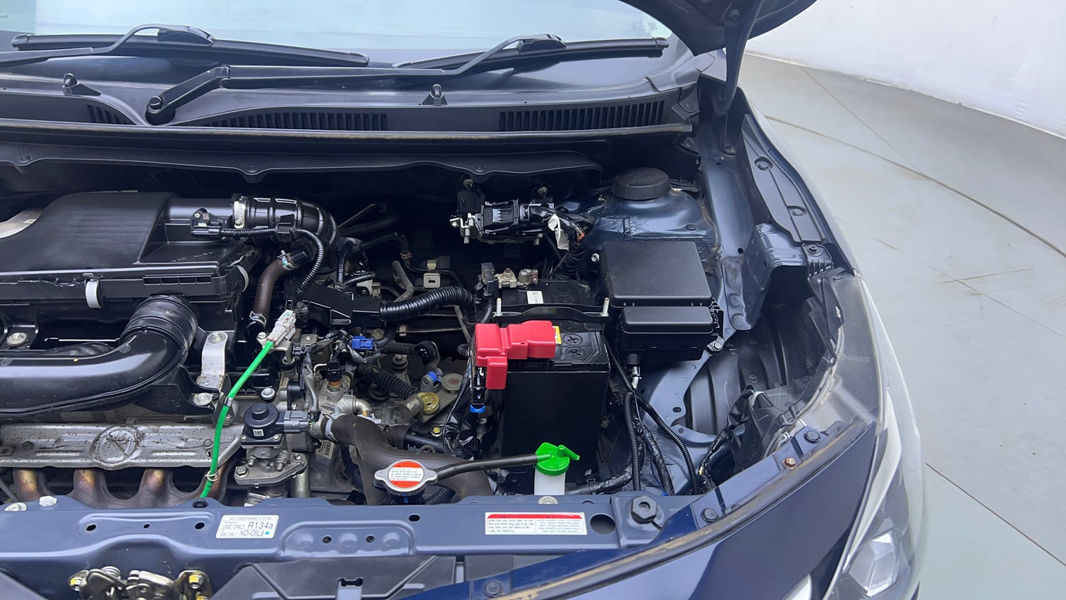 Used 2023 Maruti Suzuki Baleno Zeta MT Petrol Manual engine ENGINE LEFT SIDE VIEW