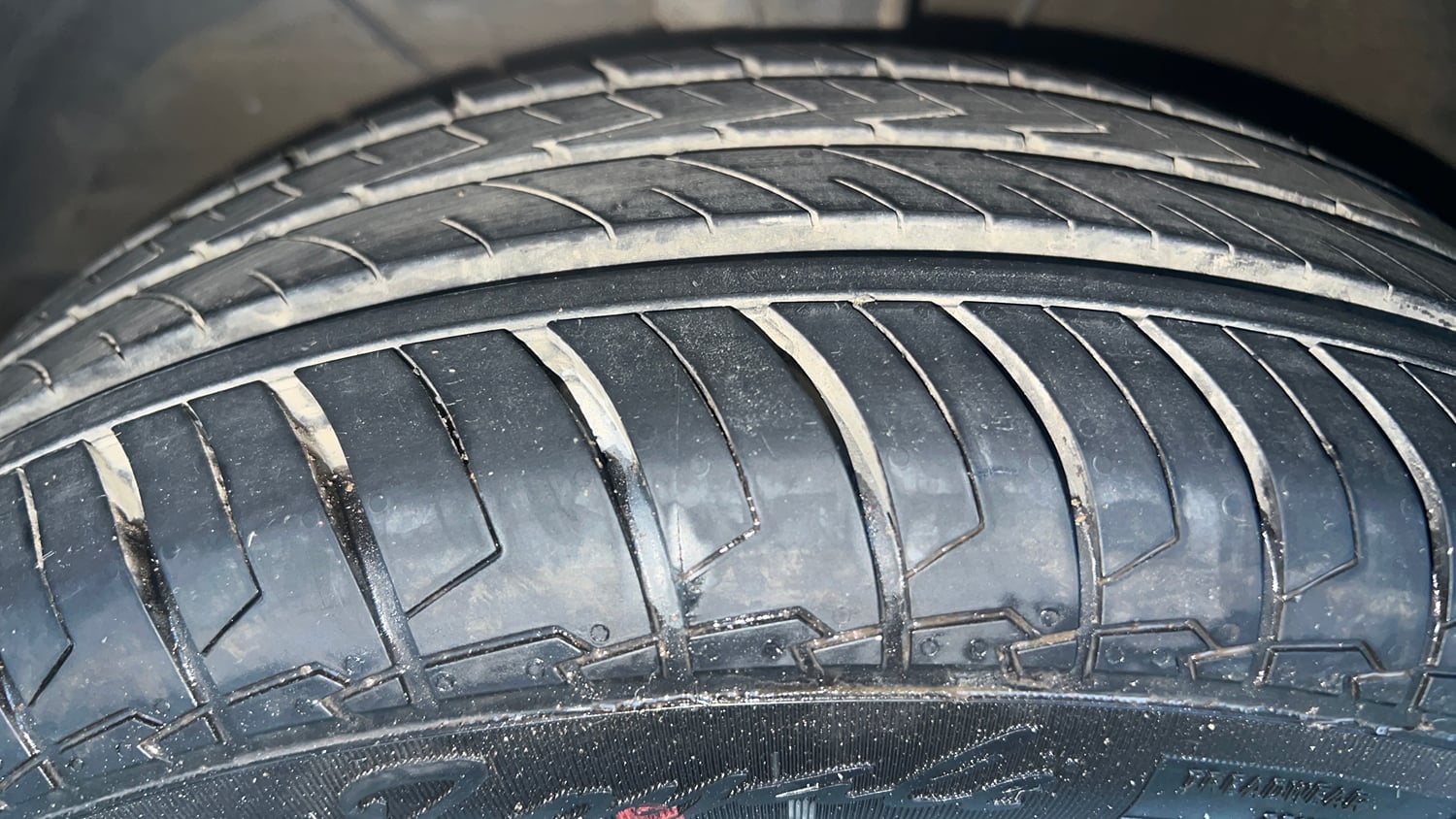 Used 2018 Maruti Suzuki Dzire ZXi Petrol Manual tyres LEFT FRONT TYRE TREAD VIEW