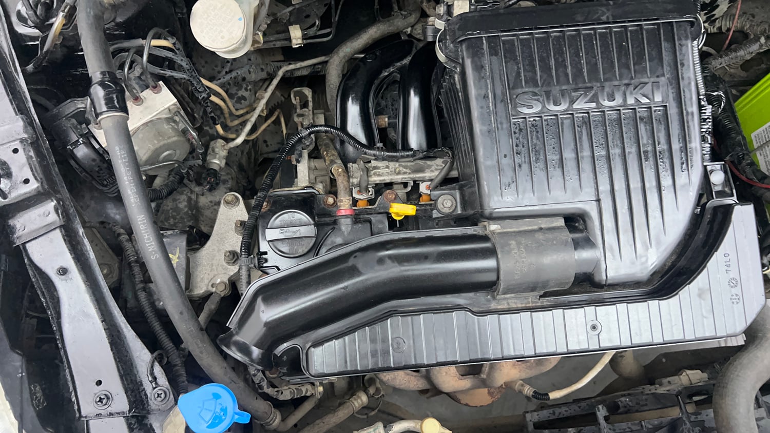 Used 2016 Maruti Suzuki Swift ZXi Petrol Manual engine ENGINE RIGHT SIDE VIEW