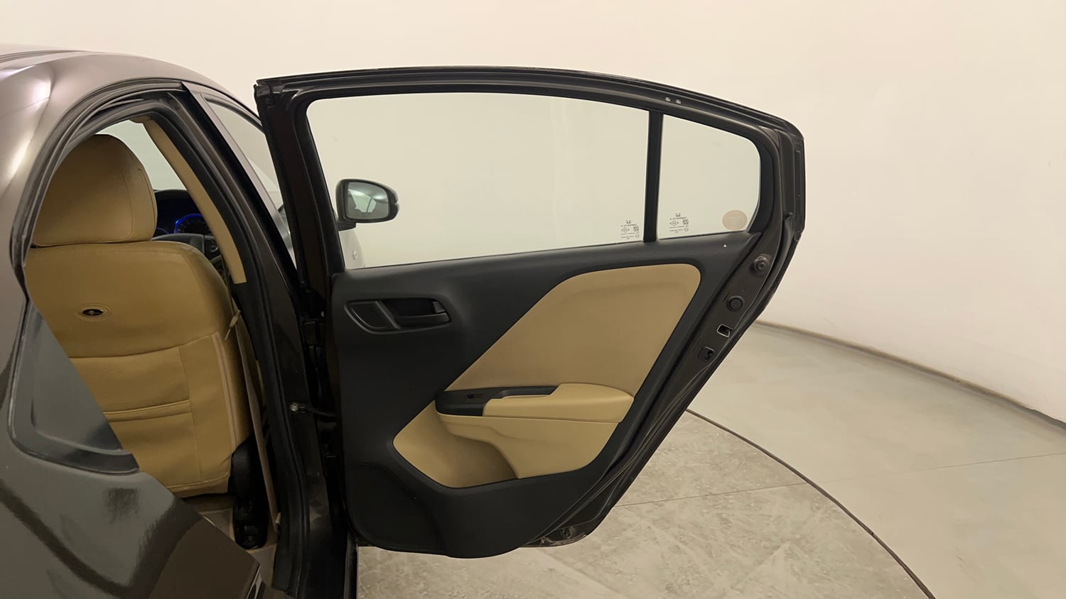 Used 2016 Honda City SV CVT Petrol Automatic interior RIGHT REAR DOOR OPEN VIEW