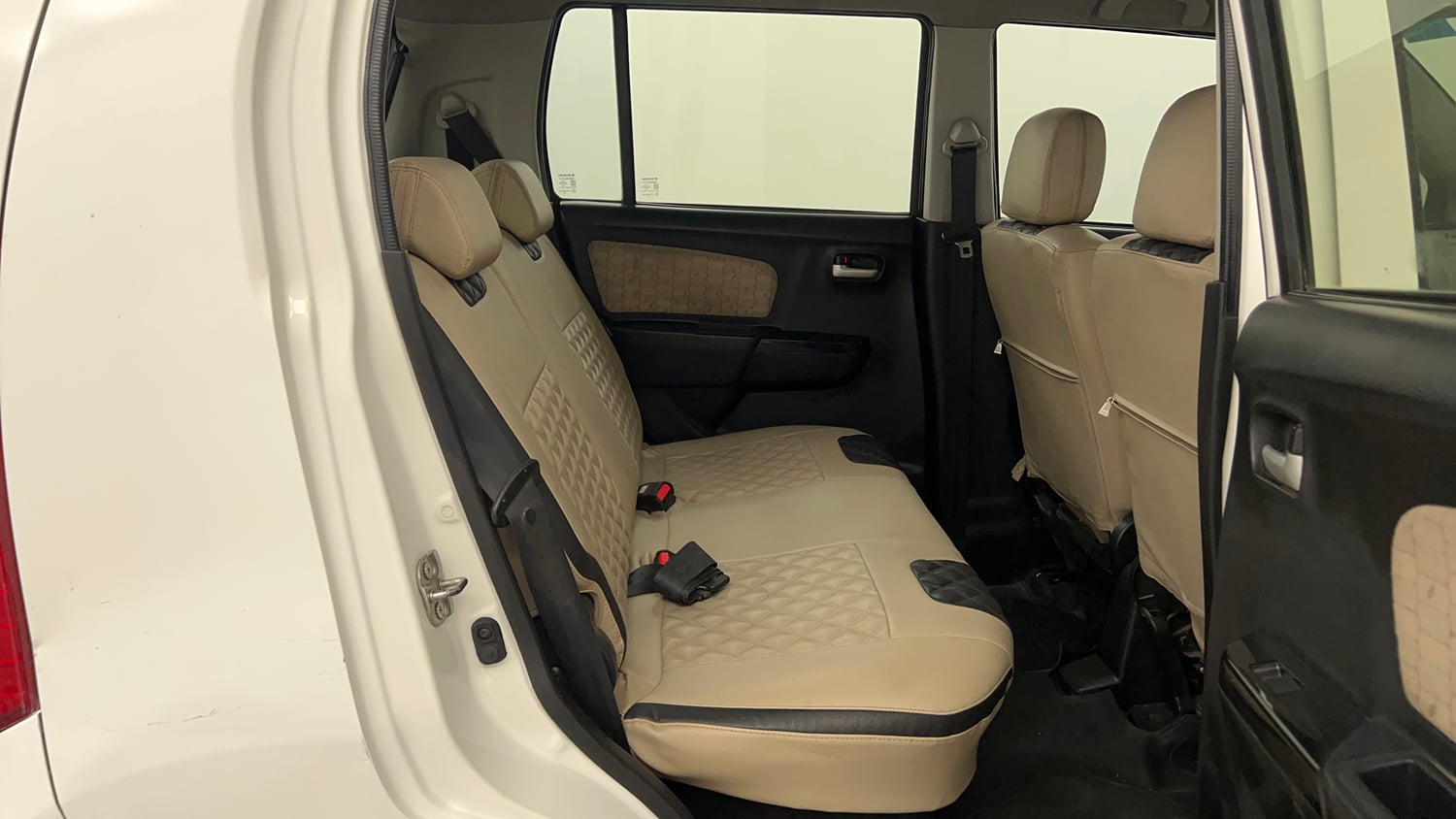 Used 2019 Maruti Suzuki Wagon R 1.0 VXI AMT Petrol Automatic interior RIGHT SIDE REAR DOOR CABIN VIEW