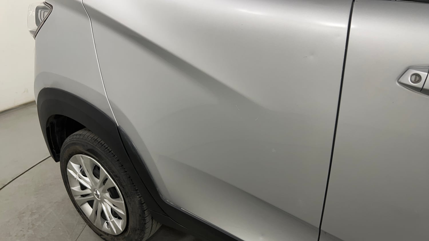Used 2019 Mahindra KUV100 NXT K6 Plus 6 STR Petrol Manual dents MINOR SCRATCH