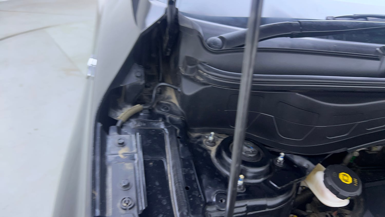 Used 2023 kia Seltos HTX 1.5 IVT Petrol Automatic engine ENGINE RIGHT SIDE HINGE & APRON VIEW