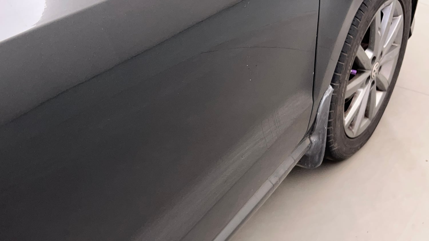 Used 2019 Volkswagen Ameo Highline Plus 1.5L (D) Diesel Manual dents MINOR DENT