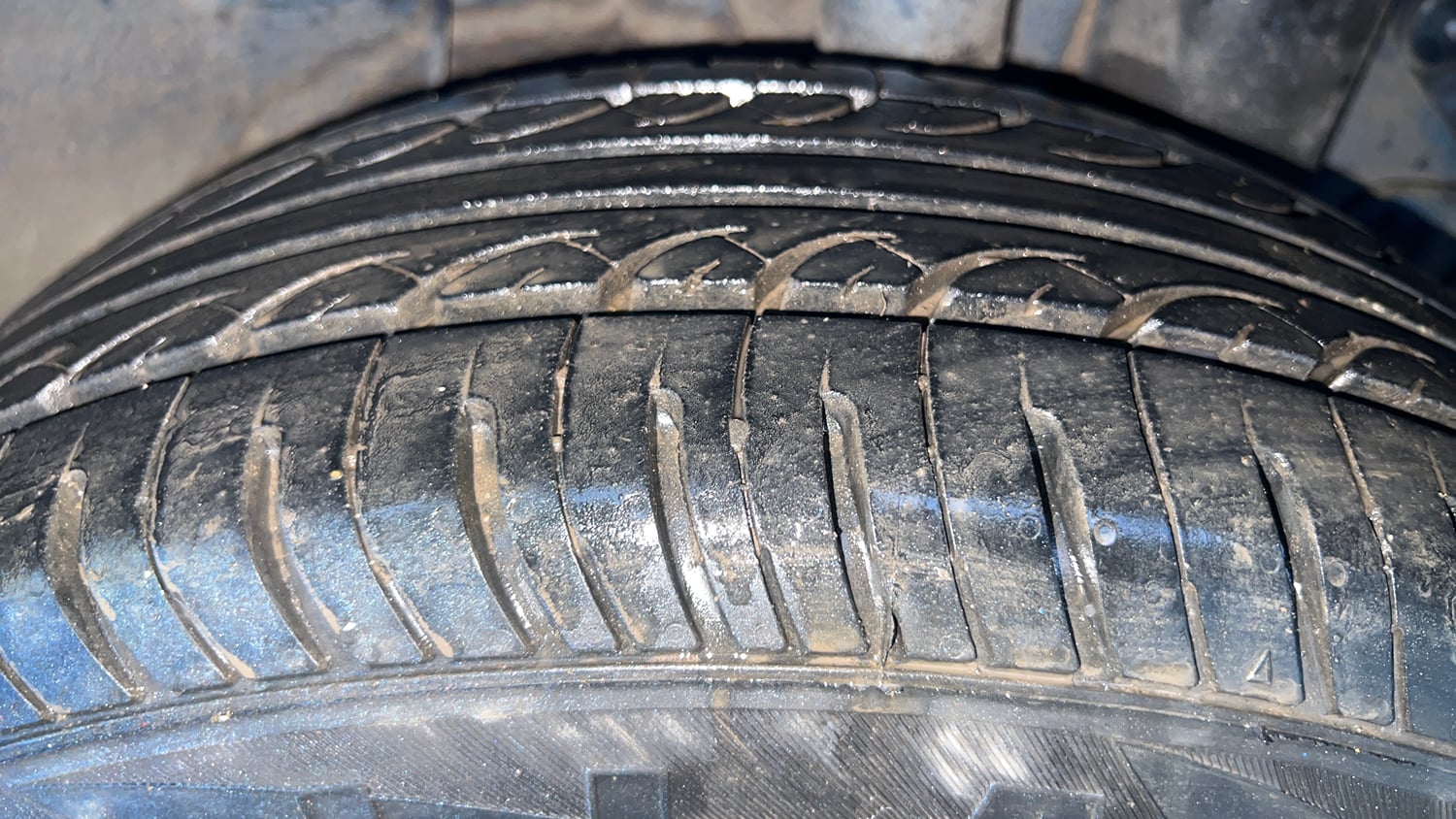Used 2017 Hyundai Elite i20 Sportz 1.2 Petrol Manual tyres LEFT REAR TYRE TREAD VIEW