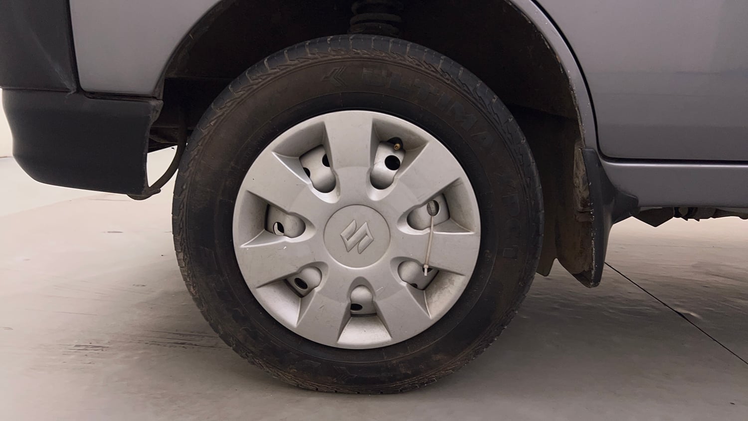Used 2024 Maruti Suzuki Eeco 5 STR AC Petrol Manual tyres LEFT FRONT TYRE RIM VIEW