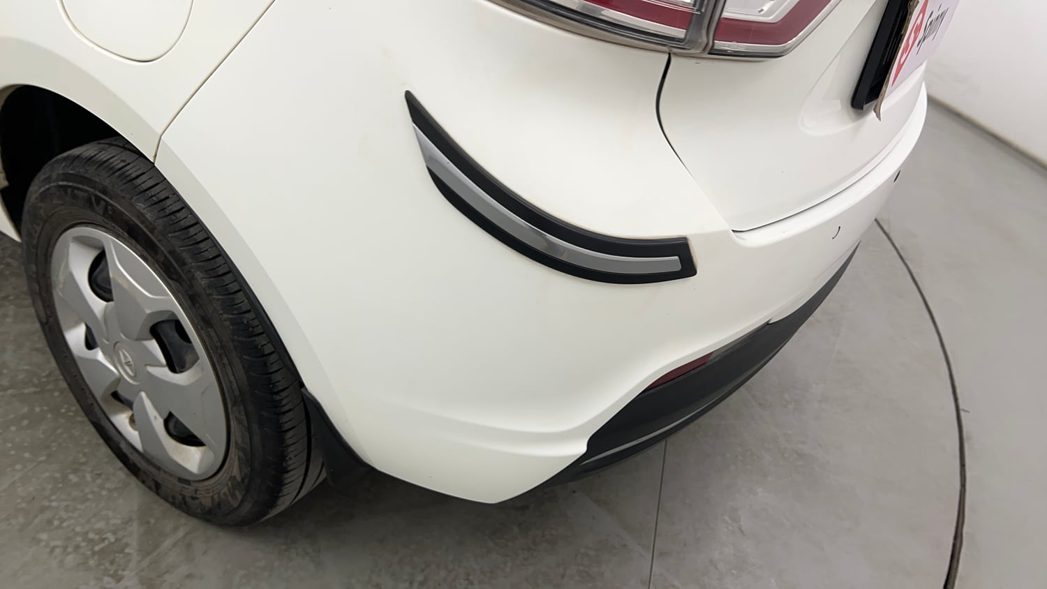 Used 2024 Tata Tigor XZ Petrol Manual dents MINOR SCRATCH