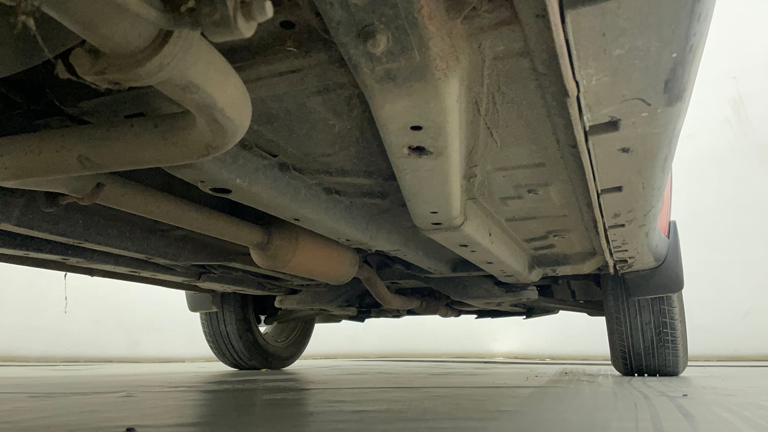 Used 2022 Tata Nexon XZA Plus (S) Petrol Automatic extra REAR RIGHT UNDERBODY VIEW