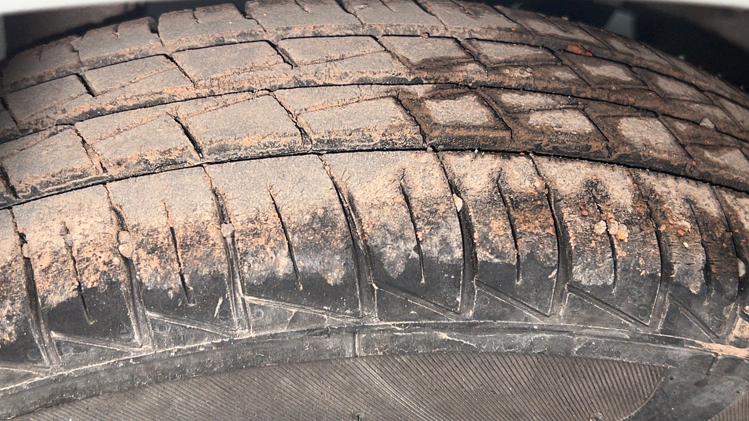 Used 2020 Maruti Suzuki Alto 800 LXi Petrol Manual tyres RIGHT REAR TYRE TREAD VIEW