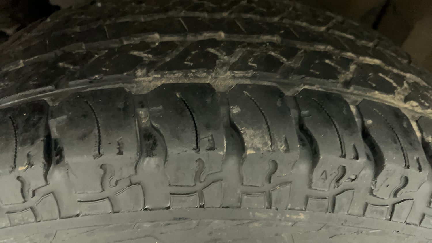 Used 2022 mahindra Thar LX Hard Top Petrol AT 4WD Petrol Automatic tyres LEFT FRONT TYRE TREAD VIEW