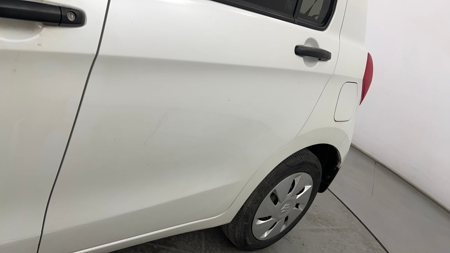 Used 2014 Maruti Suzuki Celerio VXi AMT Petrol Automatic dents MINOR SCRATCH