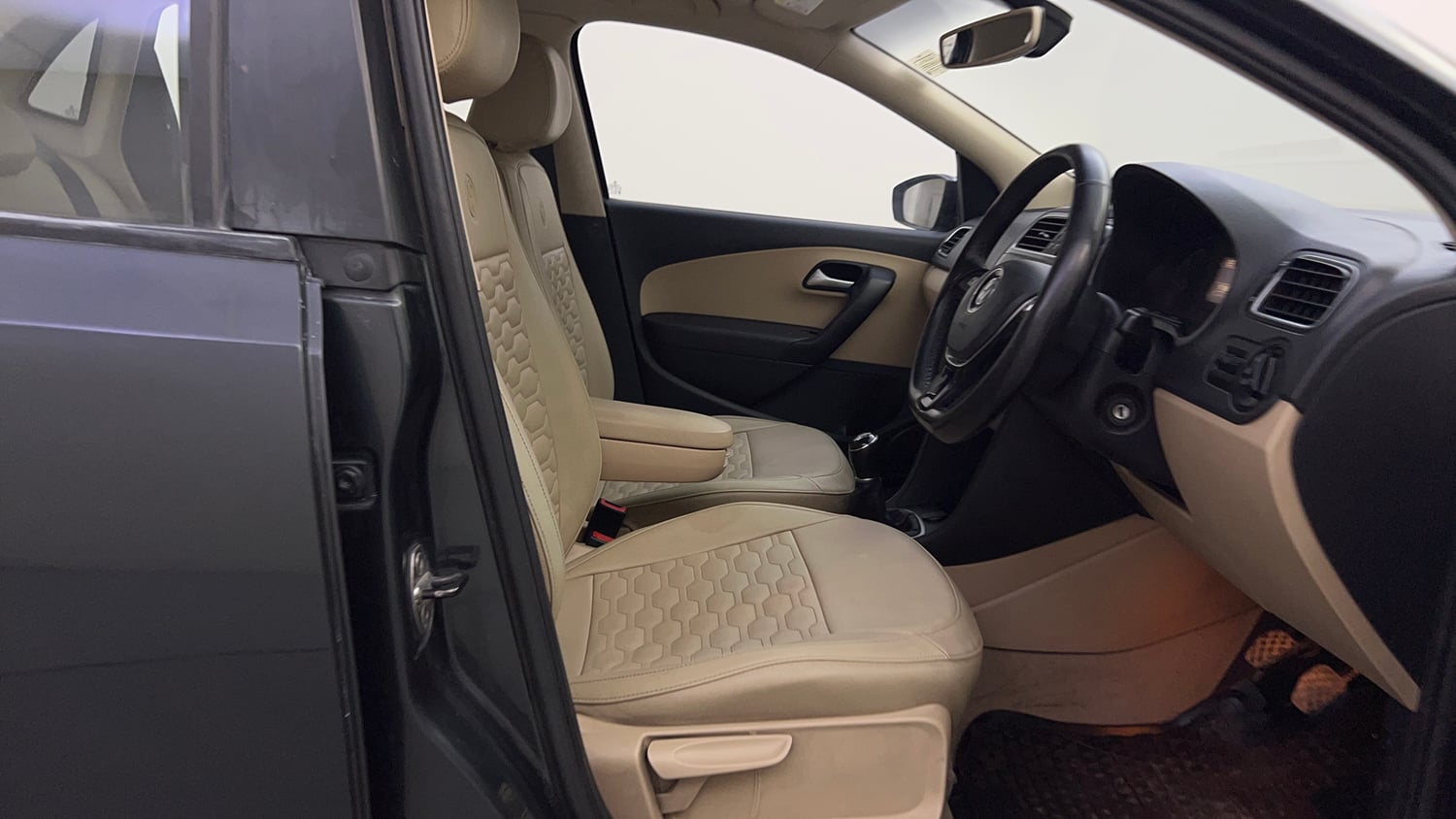 Used 2019 Volkswagen Ameo Highline Plus 1.5L (D) Diesel Manual interior RIGHT SIDE FRONT DOOR CABIN VIEW