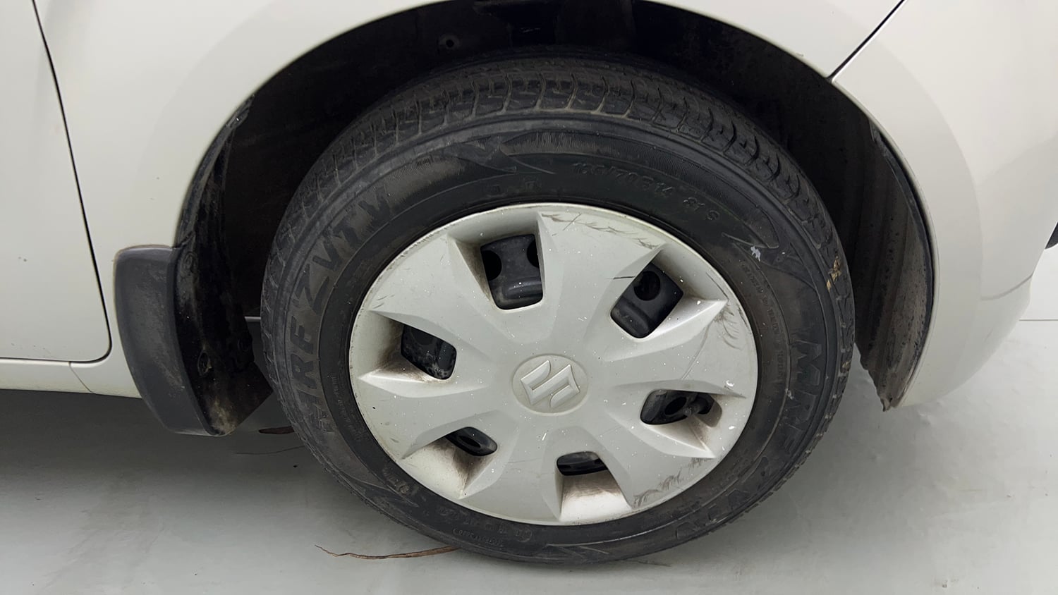 Used 2020 Maruti Suzuki Wagon R VXi 1.2 Petrol Manual tyres RIGHT FRONT TYRE RIM VIEW