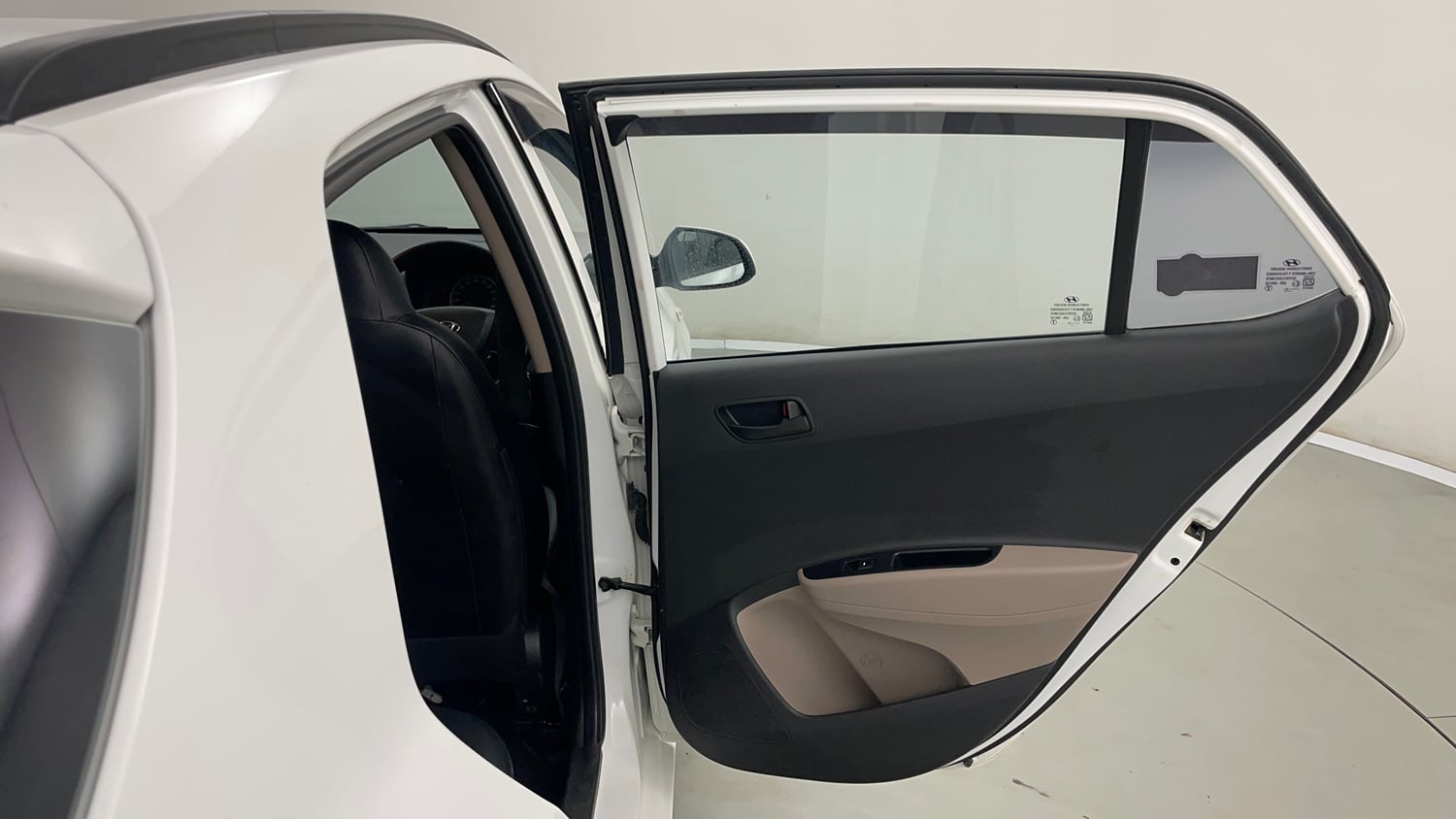 Used 2019 Hyundai Grand i10 Magna 1.2 Kappa VTVT Petrol Manual interior RIGHT REAR DOOR OPEN VIEW