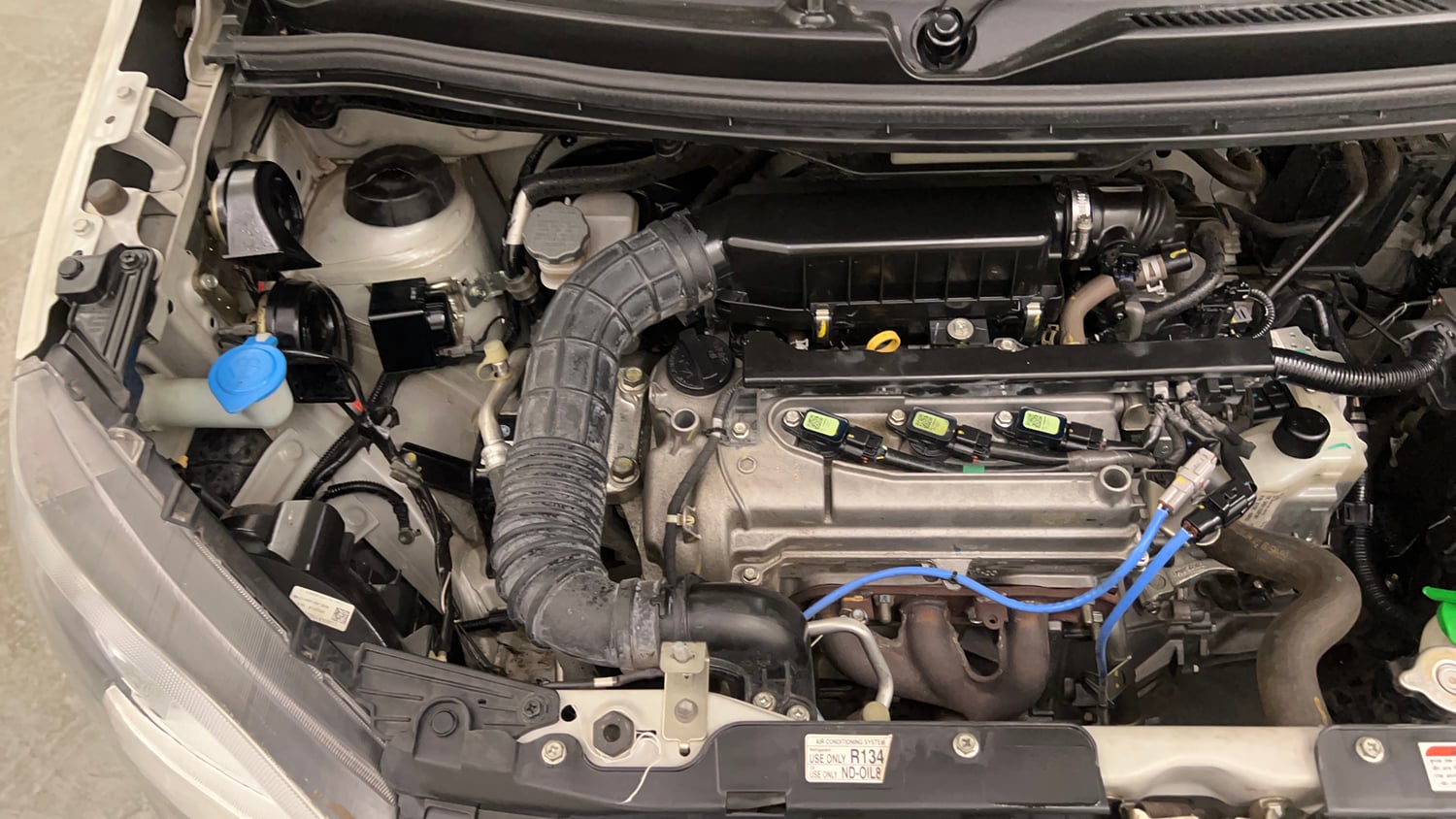 Used 2021 Maruti Suzuki Wagon R 1.0 VXi 1.0 AMT Petrol Automatic engine ENGINE RIGHT SIDE VIEW