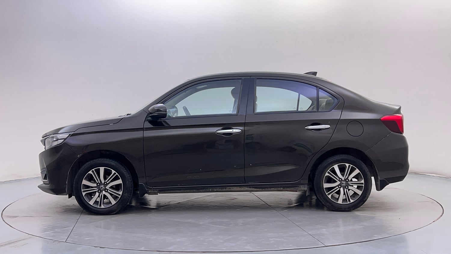 Used 2024 honda Amaze 2nd Generation VX 1.2 Petrol CVT Petrol Automatic exterior LEFT SIDE VIEW