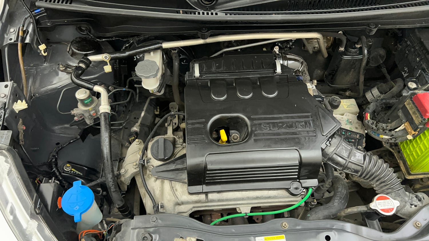 Used 2016 Maruti Suzuki Celerio VXi AMT Petrol Automatic engine ENGINE RIGHT SIDE VIEW