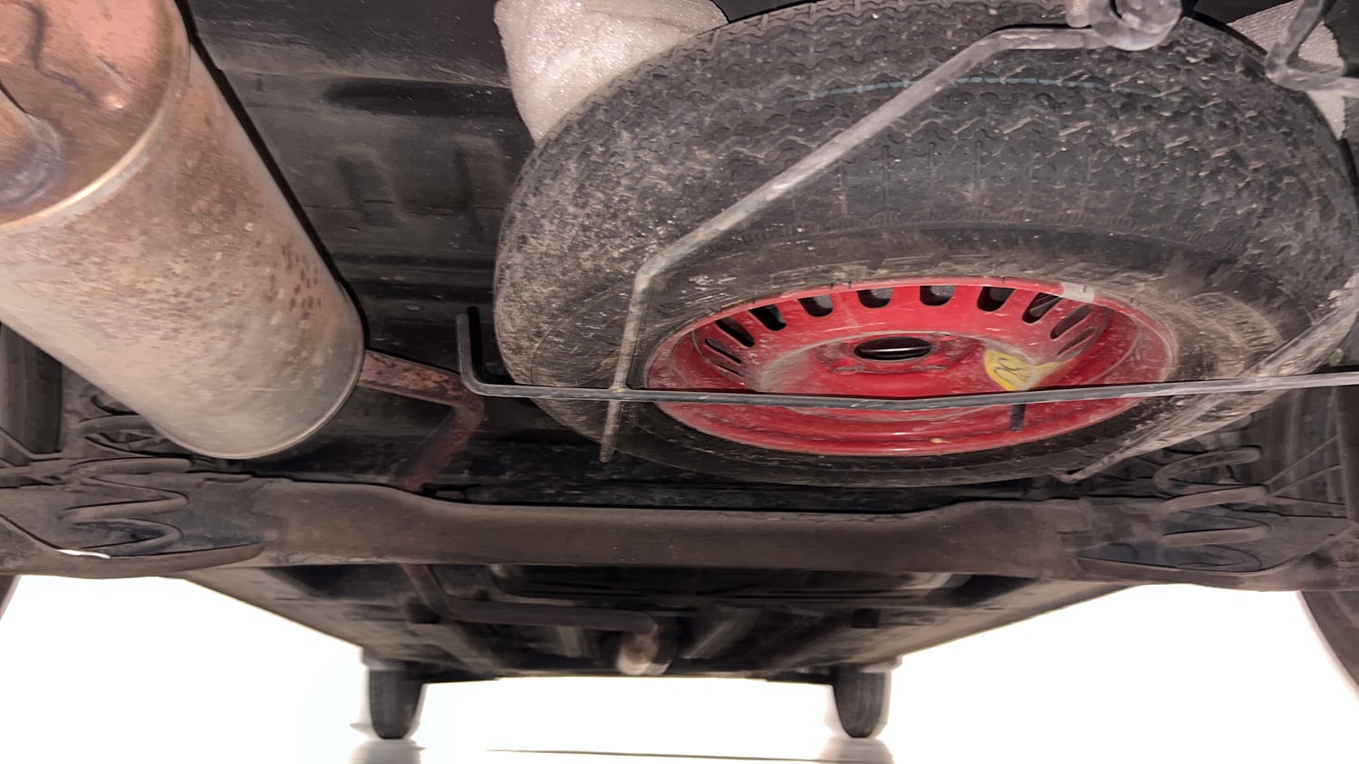 Used 2020 Renault Triber RXZ EASY-R AMT Petrol Automatic extra REAR UNDERBODY VIEW (TAKEN FROM REAR)