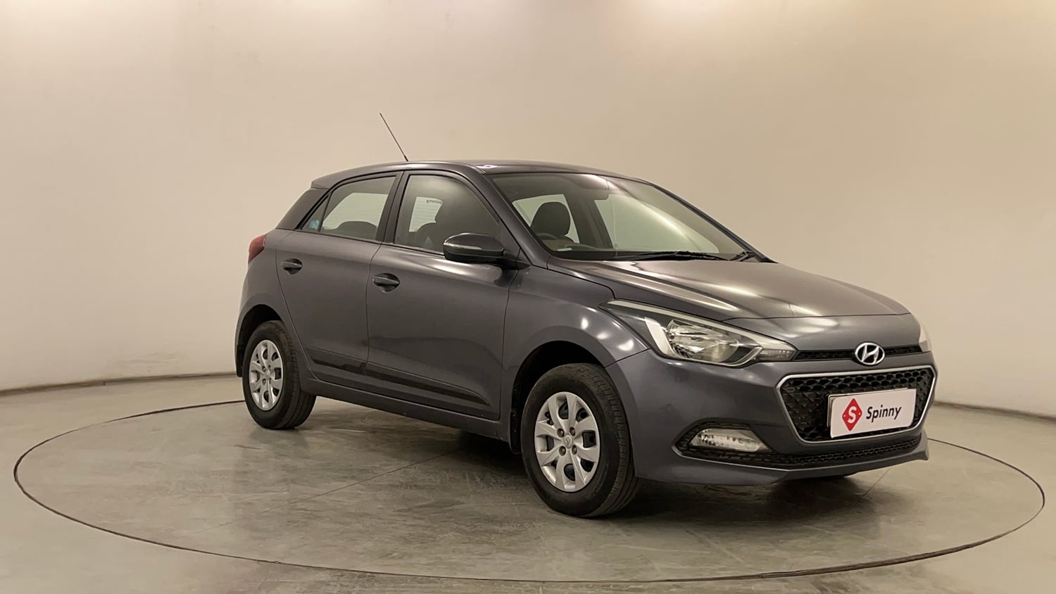 Used 2017 Hyundai Elite i20 Sportz 1.2 Petrol Manual exterior RIGHT FRONT CORNER VIEW