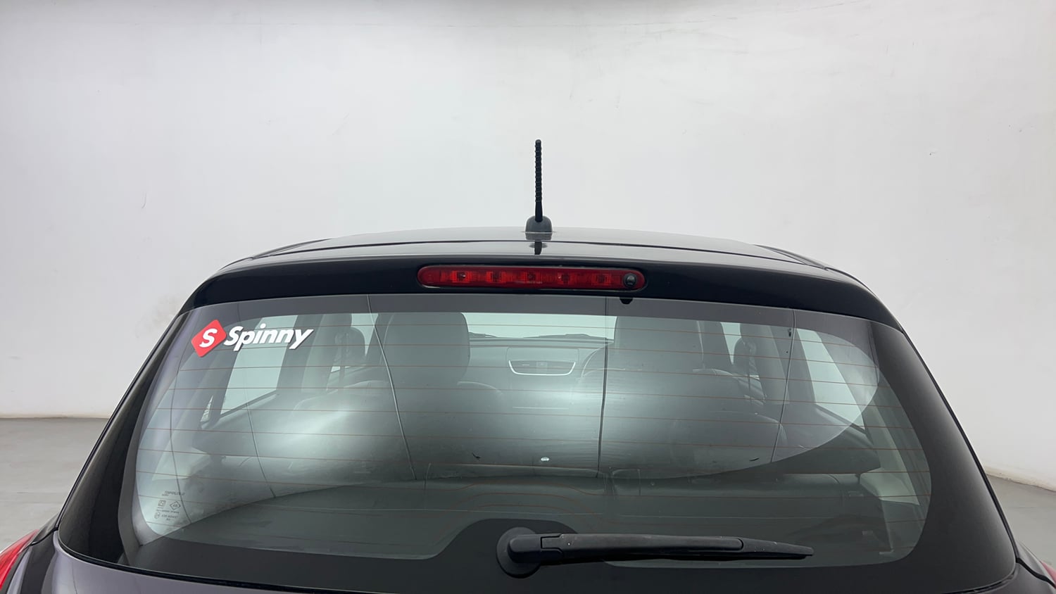 Used 2016 Maruti Suzuki Swift ZXi Petrol Manual exterior BACK WINDSHIELD VIEW