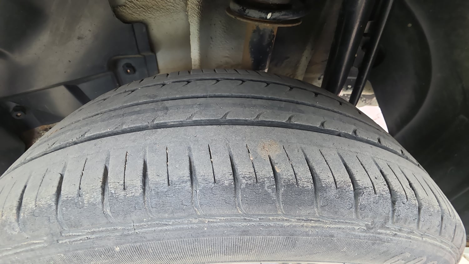 Used 2023 Tata Tigor XZ Plus Leatherette Pack Petrol Manual tyres LEFT REAR TYRE TREAD VIEW