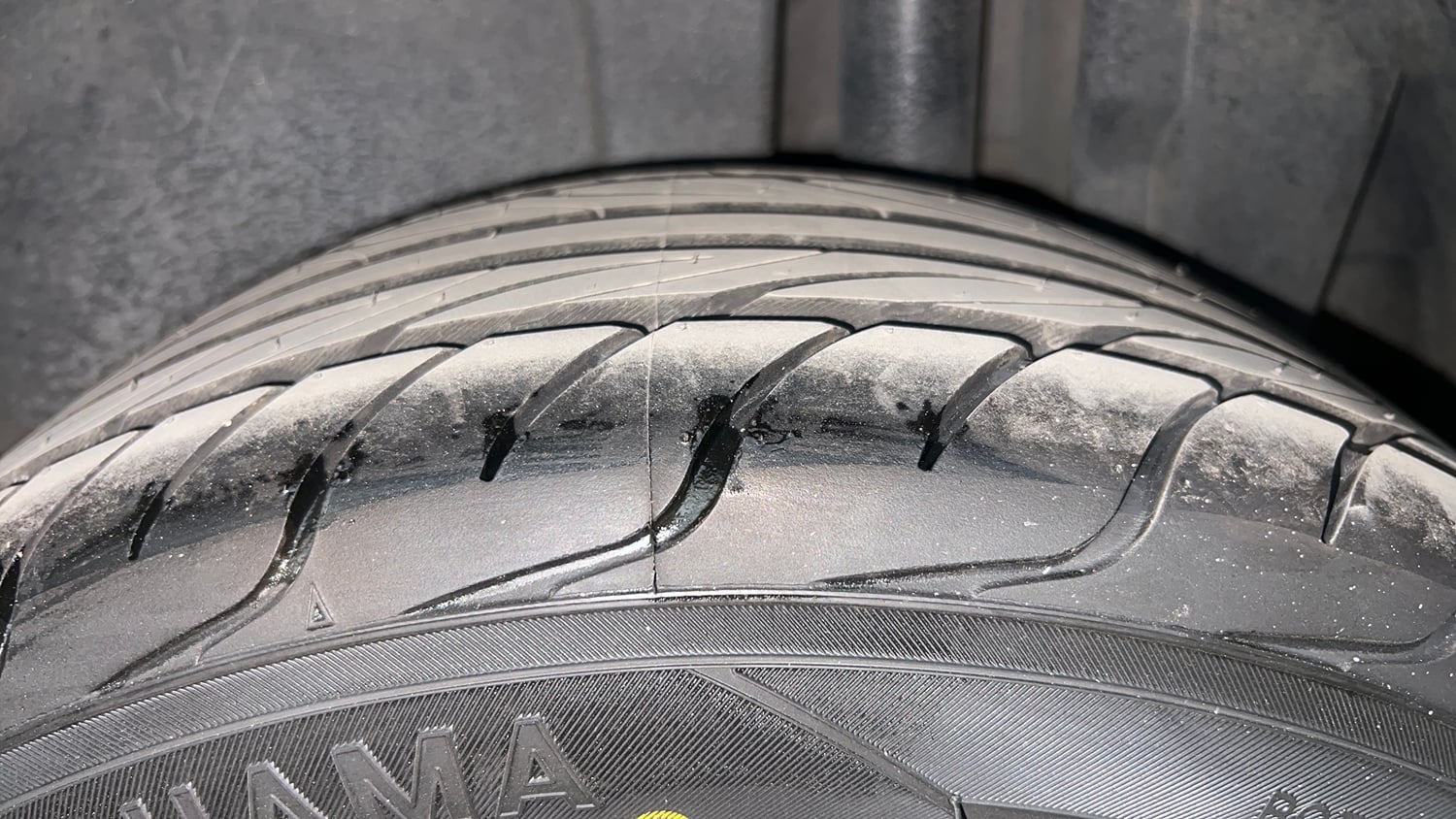Used 2016 Maruti Suzuki Swift ZXi Petrol Manual tyres LEFT REAR TYRE TREAD VIEW