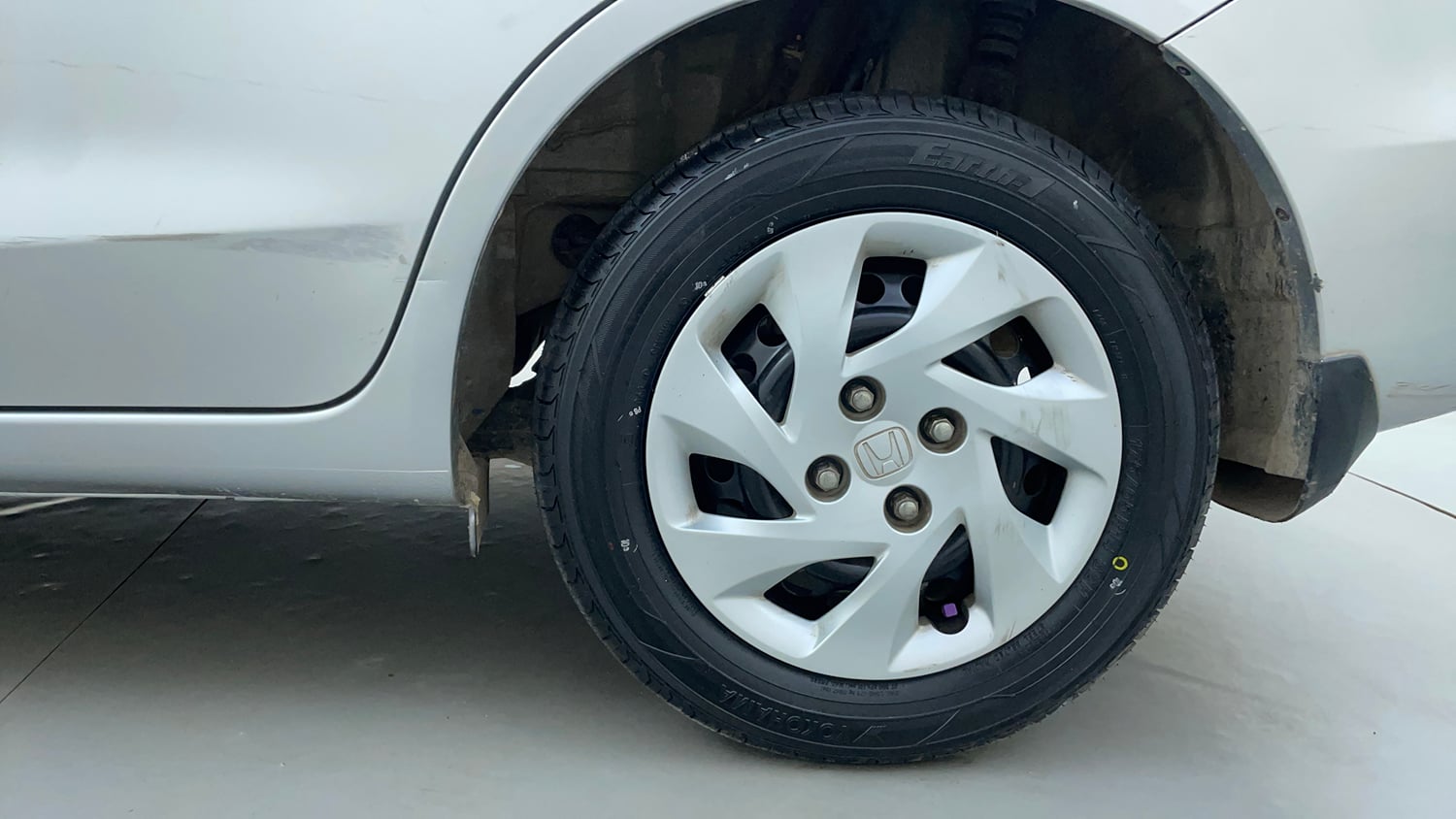 Used 2017 Honda Amaze 1.5 S i-DTEC Diesel Manual tyres LEFT REAR TYRE RIM VIEW