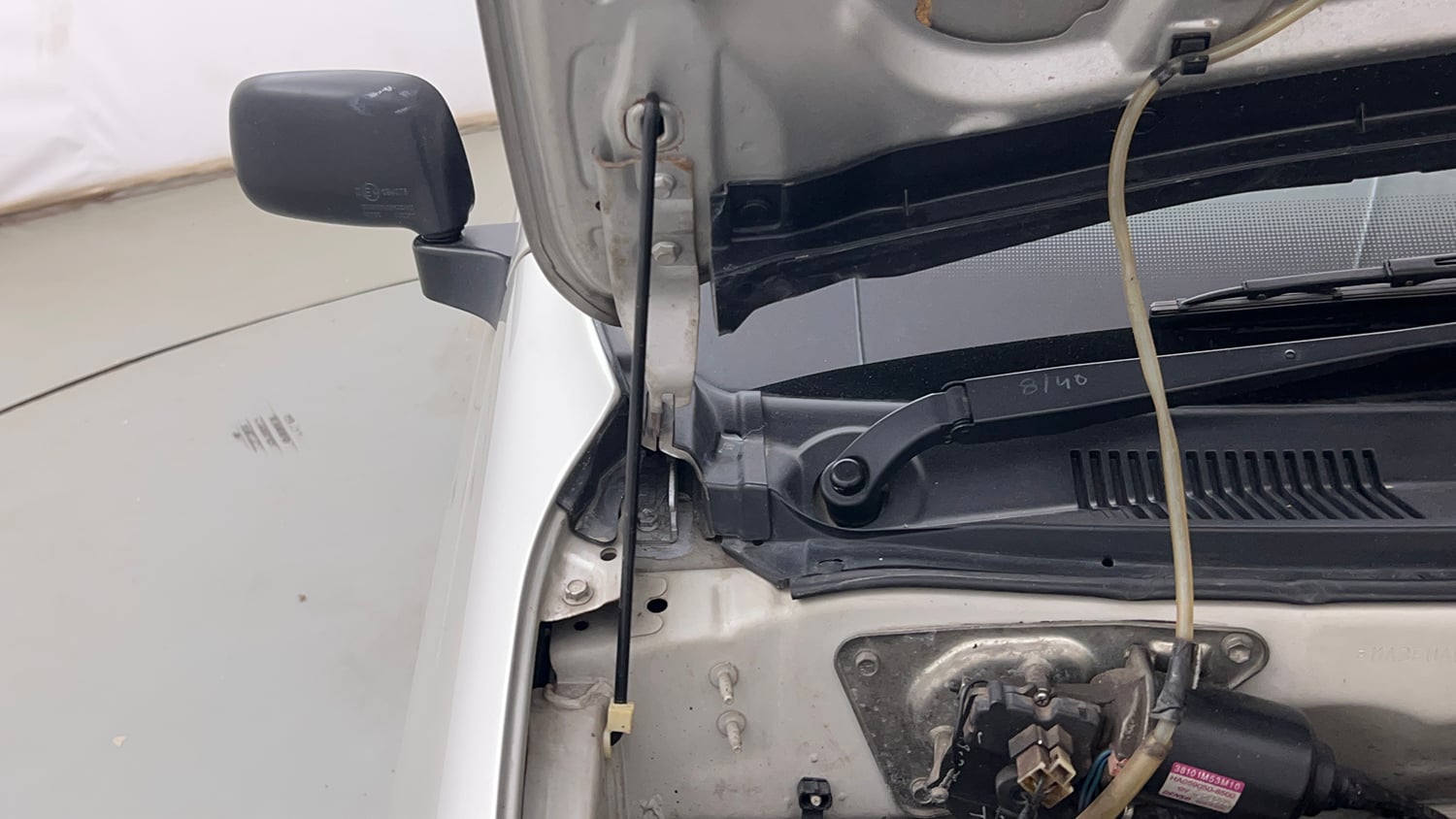Used 2020 Maruti Suzuki Alto 800 LXi Petrol Manual engine ENGINE RIGHT SIDE HINGE & APRON VIEW