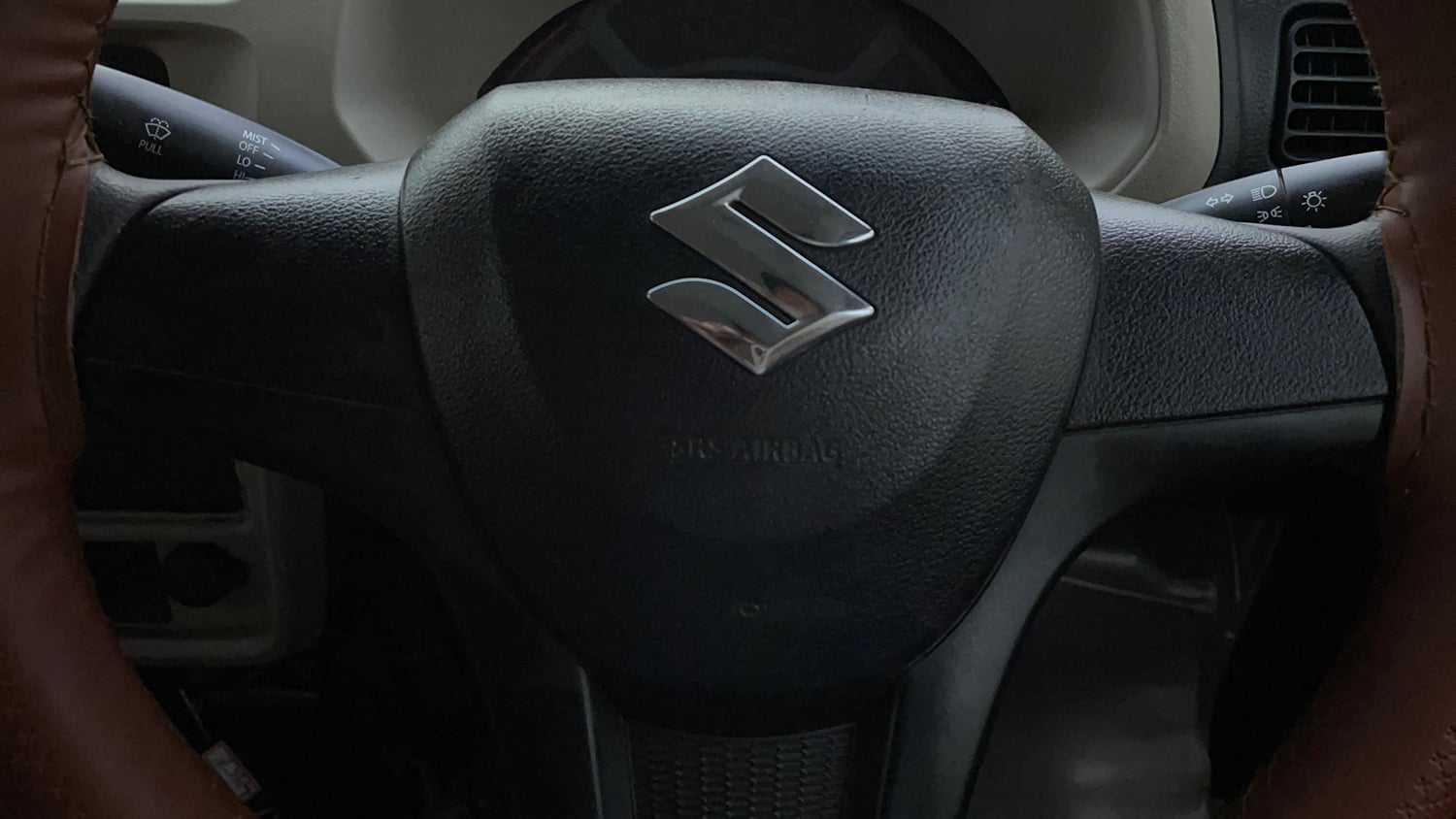Used 2025 Maruti Suzuki Eeco 5 STR AC Petrol Manual top_features Airbags