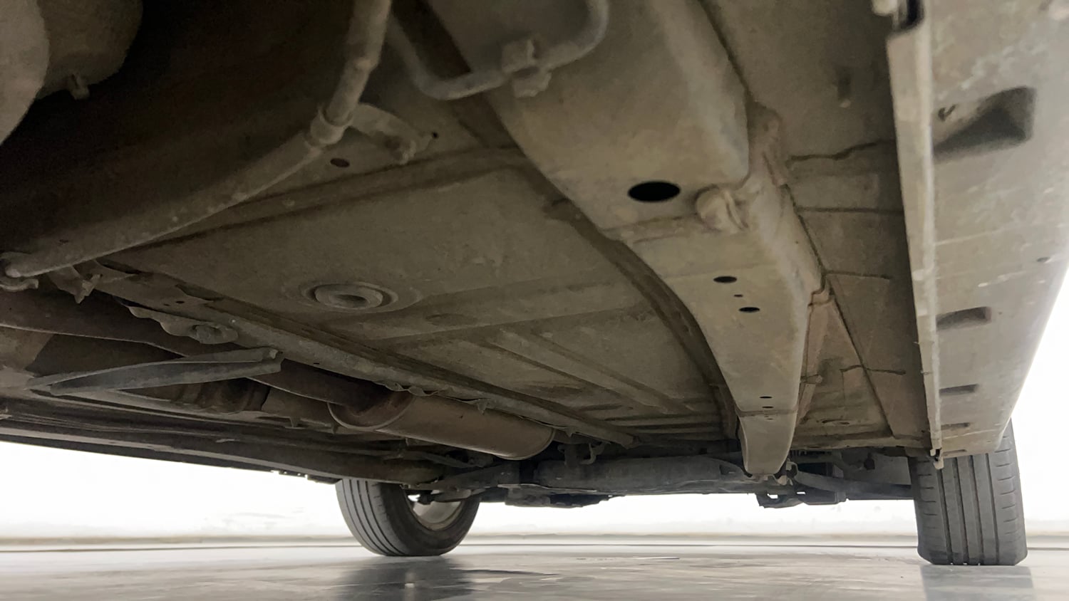 Used 2020 Maruti Suzuki Baleno Zeta Petrol Manual extra REAR RIGHT UNDERBODY VIEW