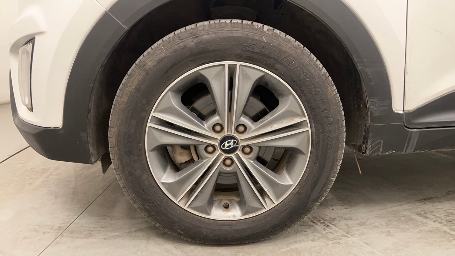 Used 2018 Hyundai Creta SX 1.6 CRDI (O) Diesel Manual tyres LEFT FRONT TYRE RIM VIEW