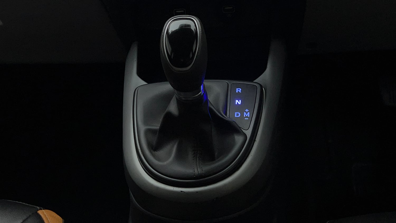 Used 2019 Hyundai Grand i10 Nios Sportz AMT 1.2 Kappa VTVT Petrol Automatic interior GEAR  KNOB VIEW