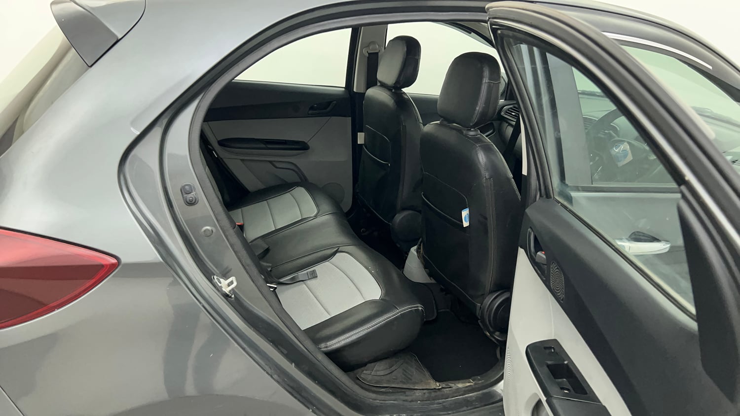 Used 2023 Tata Tiago XM CNG Cng Manual interior RIGHT SIDE REAR DOOR CABIN VIEW