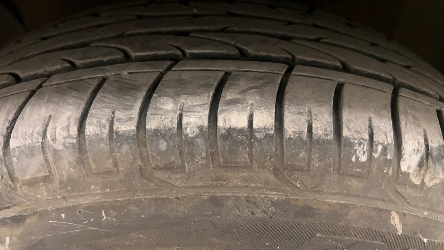 Used 2018 Hyundai Creta SX 1.6 CRDI (O) Diesel Manual tyres LEFT FRONT TYRE TREAD VIEW