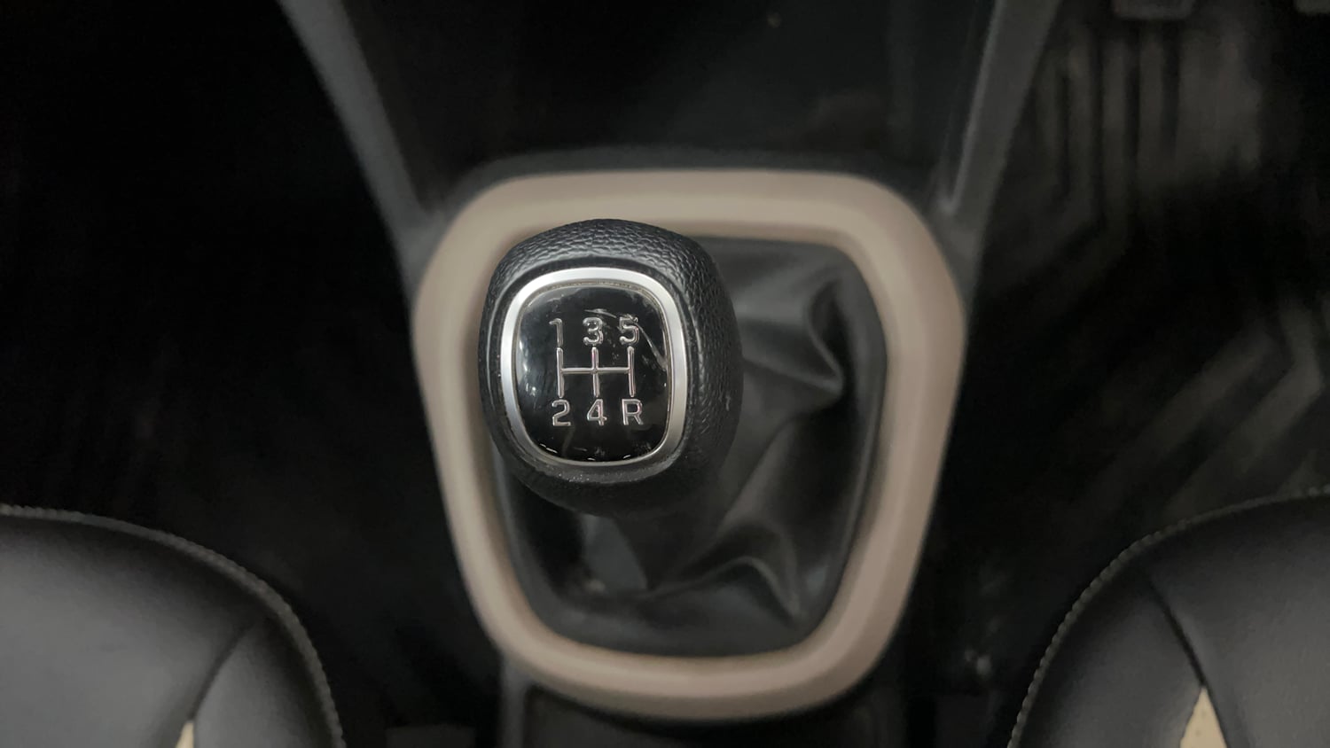 Used 2018 Hyundai Grand i10 Asta 1.2 Kappa VTVT Petrol Manual interior GEAR  KNOB VIEW
