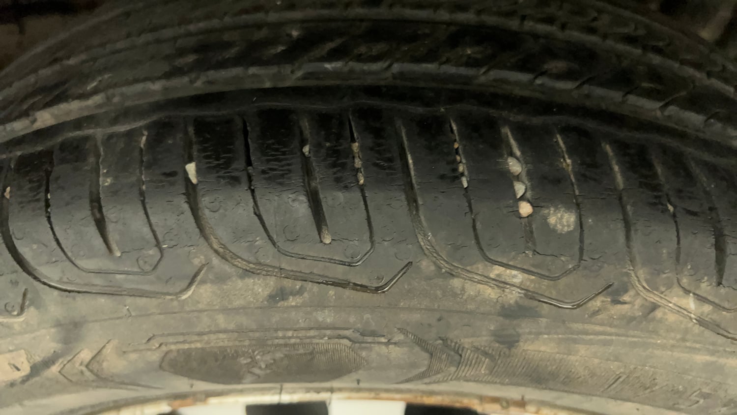 Used 2023 Tata Tiago XM CNG Cng Manual tyres LEFT REAR TYRE TREAD VIEW