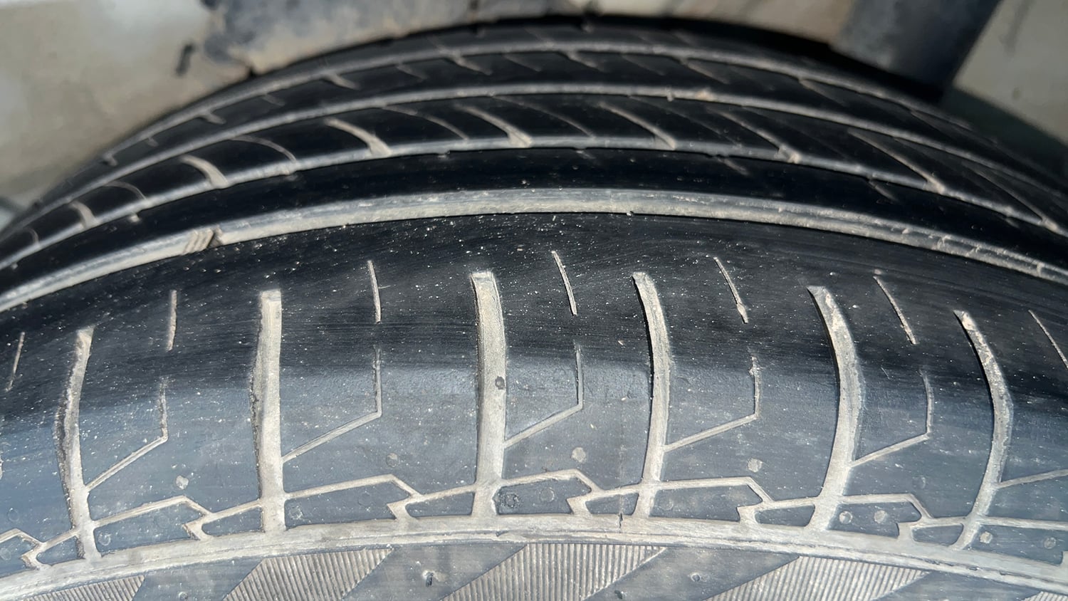 Used 2019 hyundai Venue SX 1.0 (O) Turbo Petrol Petrol Manual tyres LEFT REAR TYRE TREAD VIEW