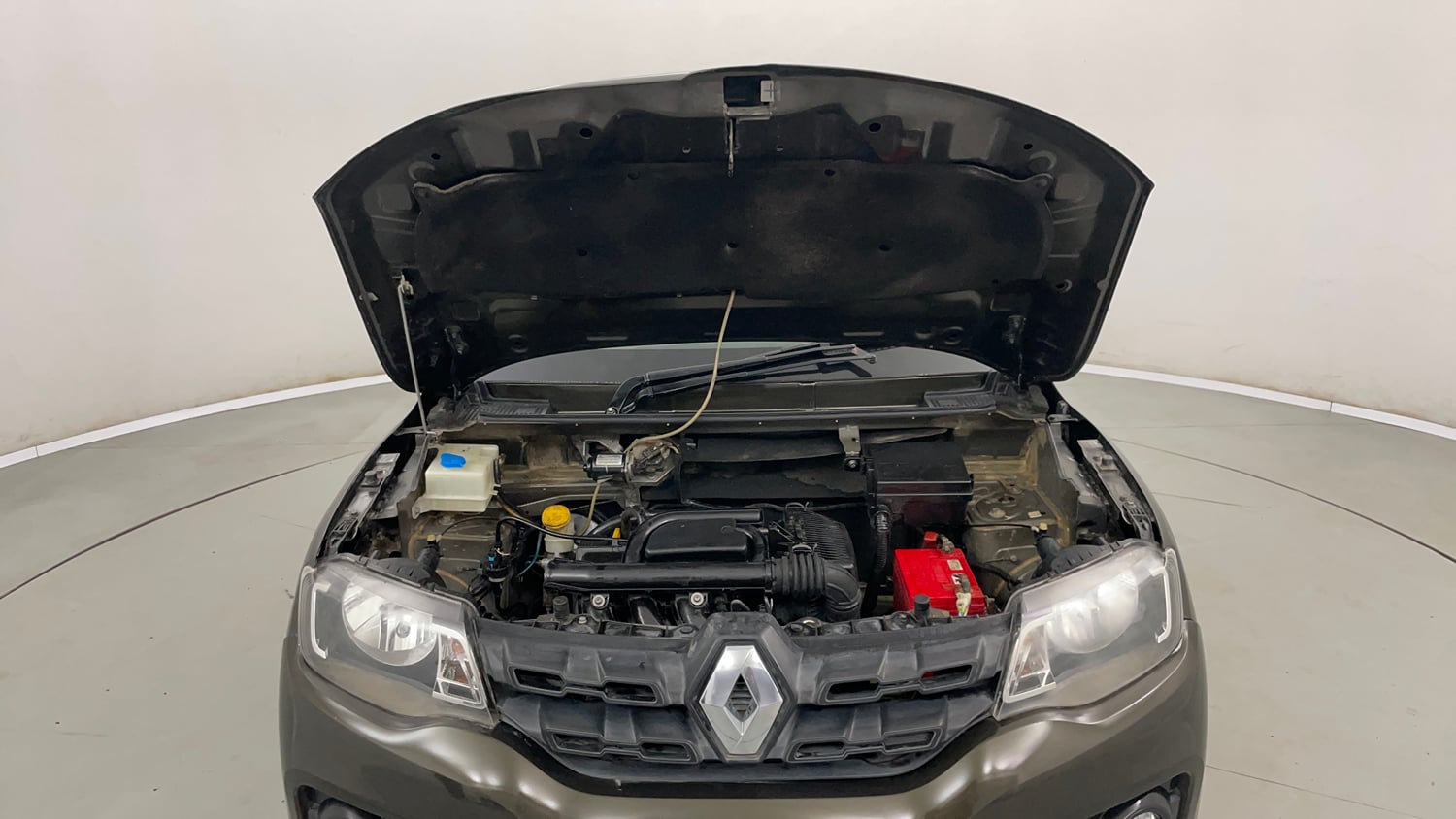 Used 2017 Renault Kwid RXT Petrol Manual engine ENGINE & BONNET OPEN FRONT VIEW