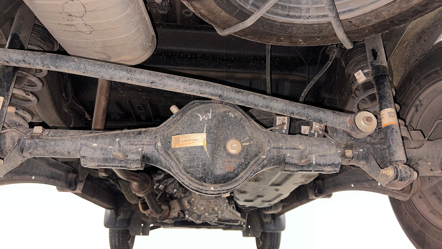 Used 2024 Maruti Suzuki Eeco 5 STR AC Petrol Manual extra REAR UNDERBODY VIEW (TAKEN FROM REAR)