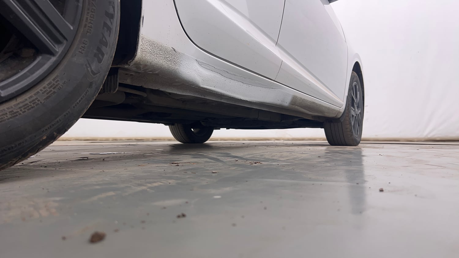 Used 2023 Hyundai Verna SX (O) 1.5 Turbo Petrol MT Petrol Manual extra REAR RIGHT UNDERBODY VIEW