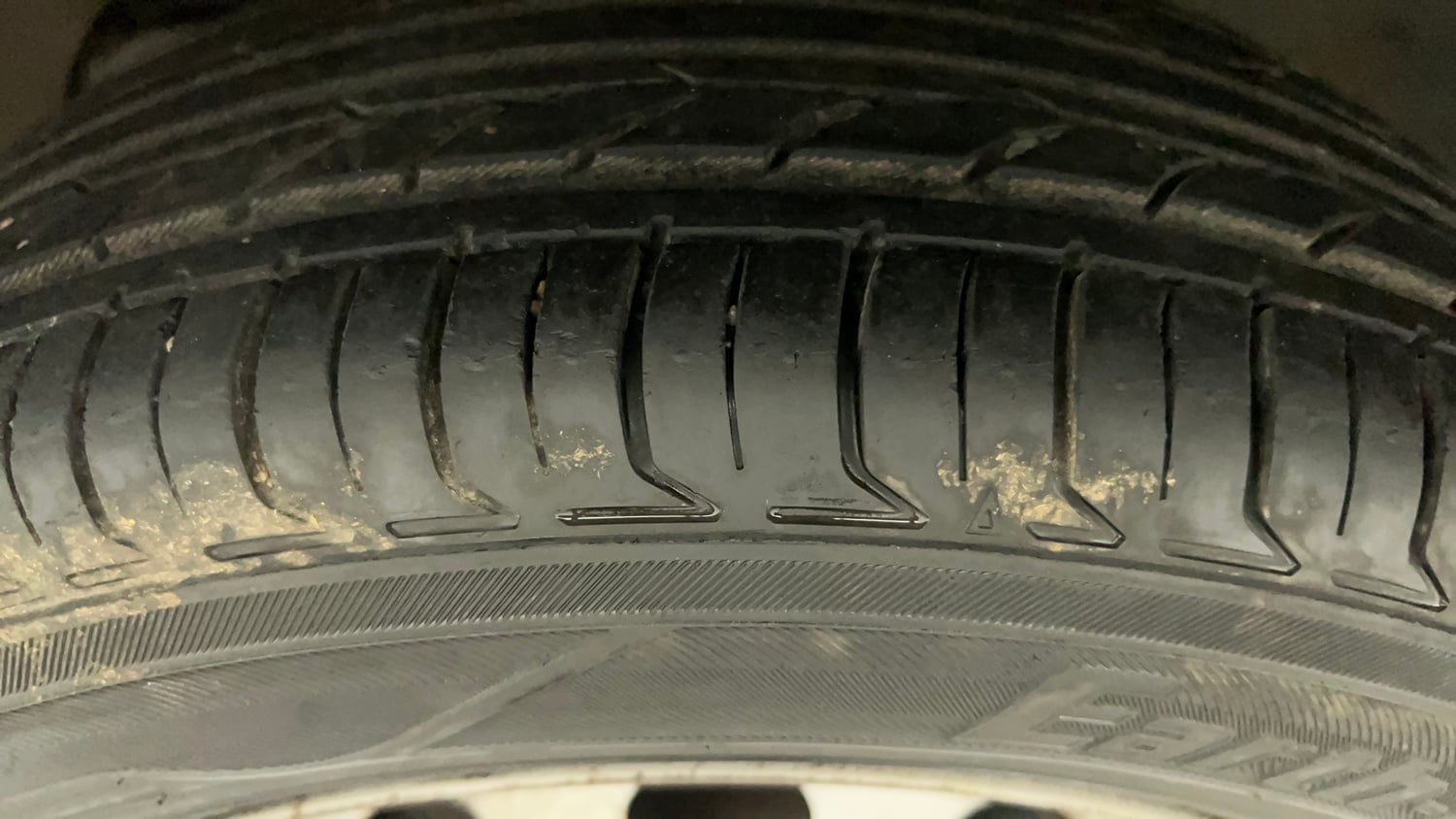 Used 2023 Tata Tiago XM CNG Cng Manual tyres LEFT FRONT TYRE TREAD VIEW