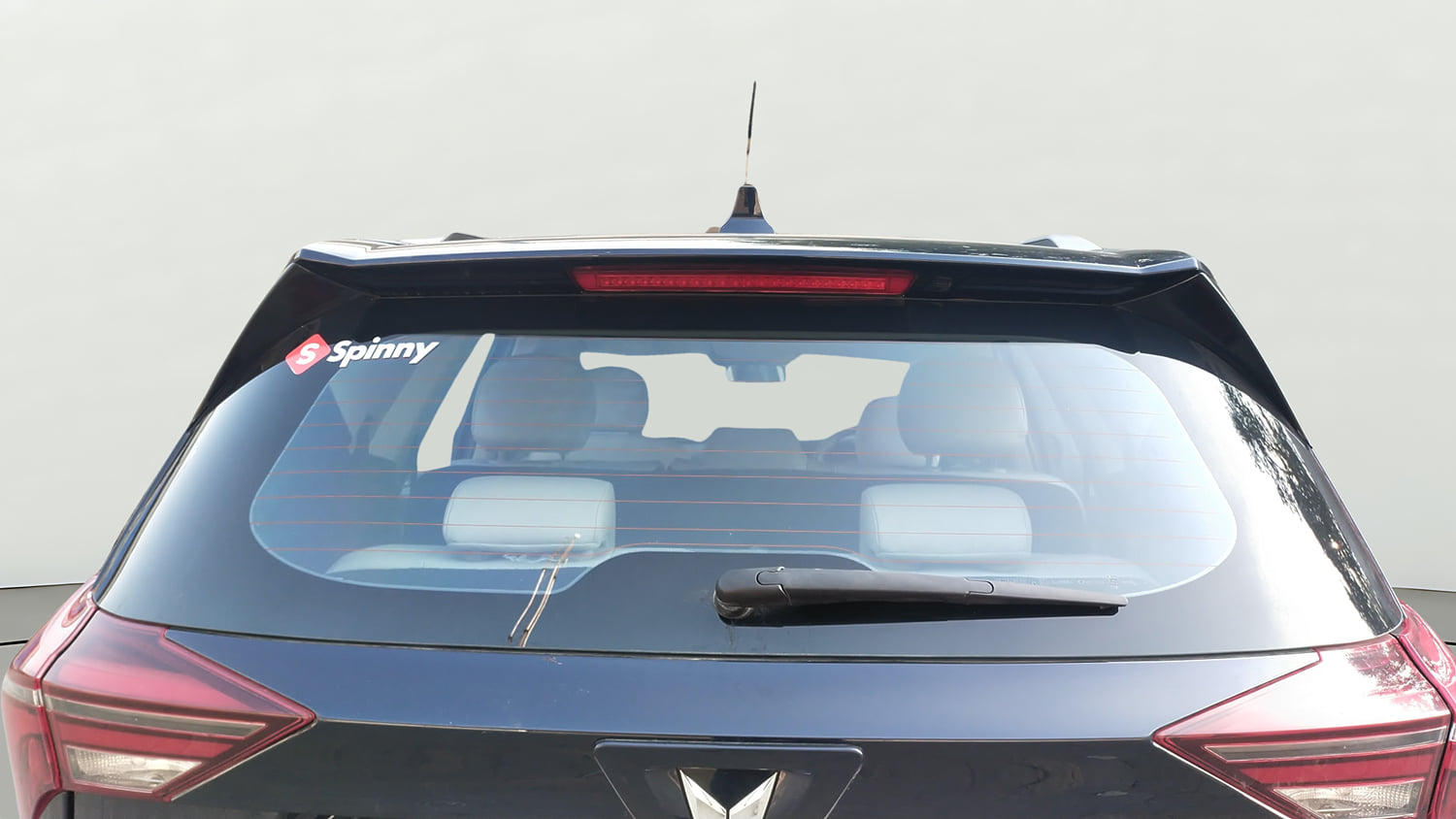 Used 2025 Mahindra XUV700 AX7 Luxury Pack Petrol AT 7 STR Petrol Automatic exterior BACK WINDSHIELD VIEW