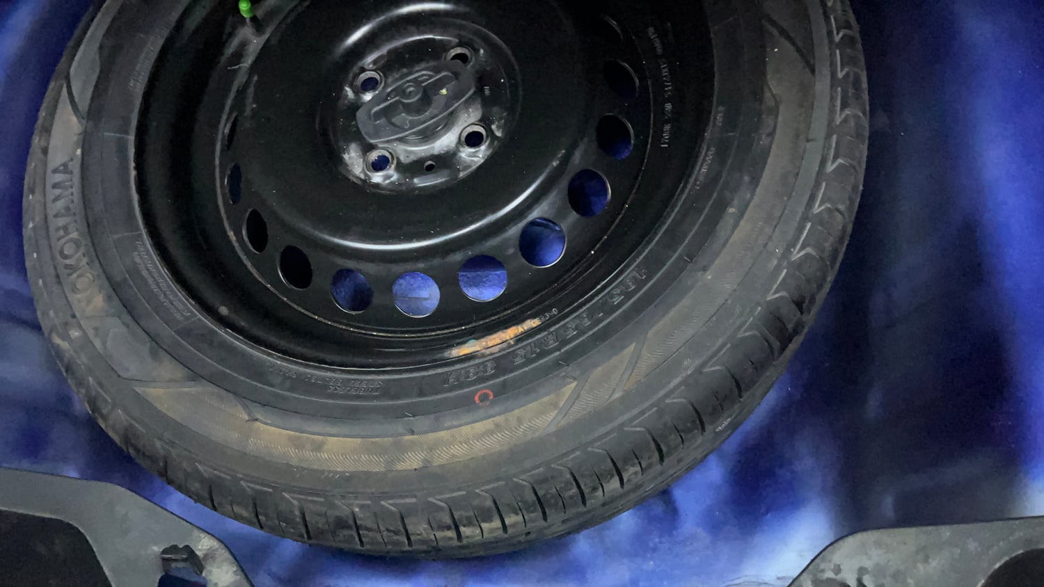 Used 2017 Maruti Suzuki Baleno Delta 1.2 Petrol Manual tyres SPARE TYRE VIEW